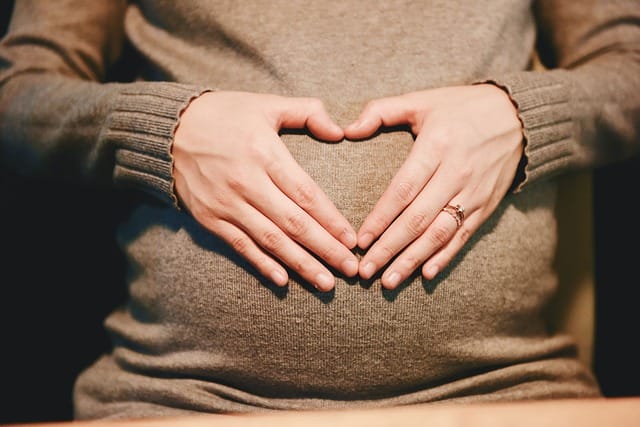 Massage femme enceinte à Aix-en-Provence Détente et relaxation pour femmes enceintes